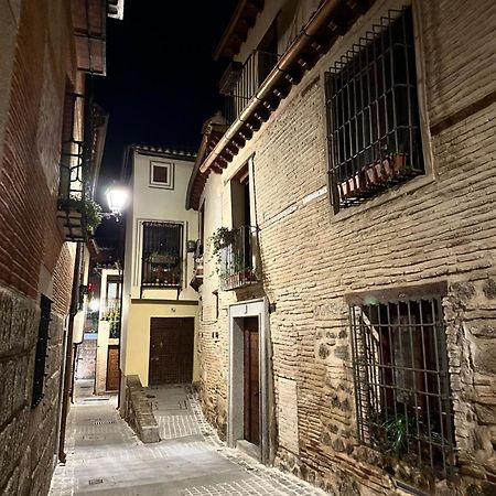 Apart. Palacio Canonigo 7 - Junto Catedral Toledo Exterior foto